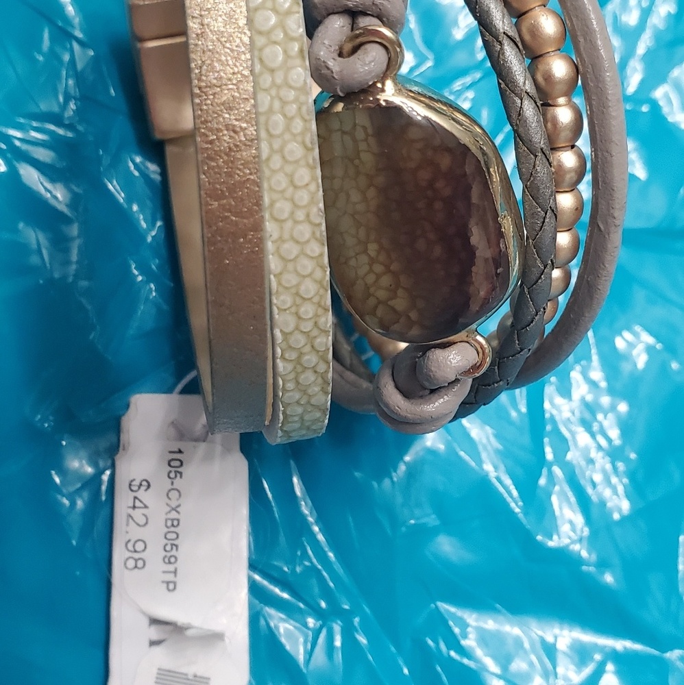Bracelet - Picture 2 of 2